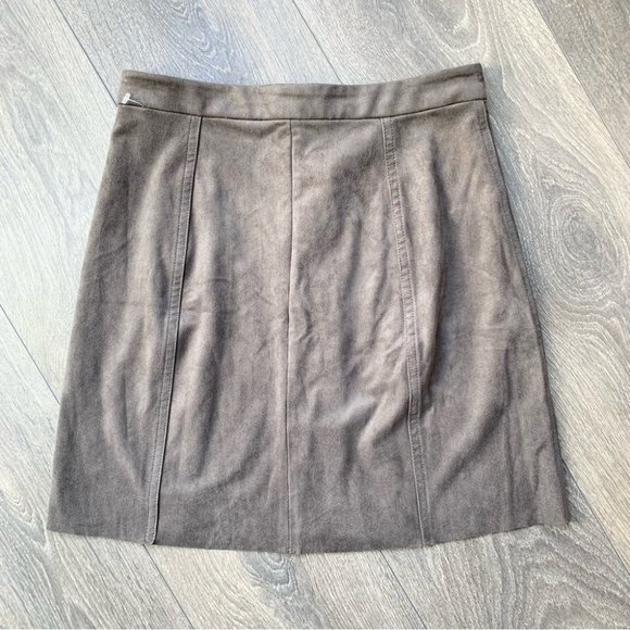 Aritzia Wilfred Free Centinela Mini Skirt Faux Suede Button Grey Size 6 - Picture 12 of 12